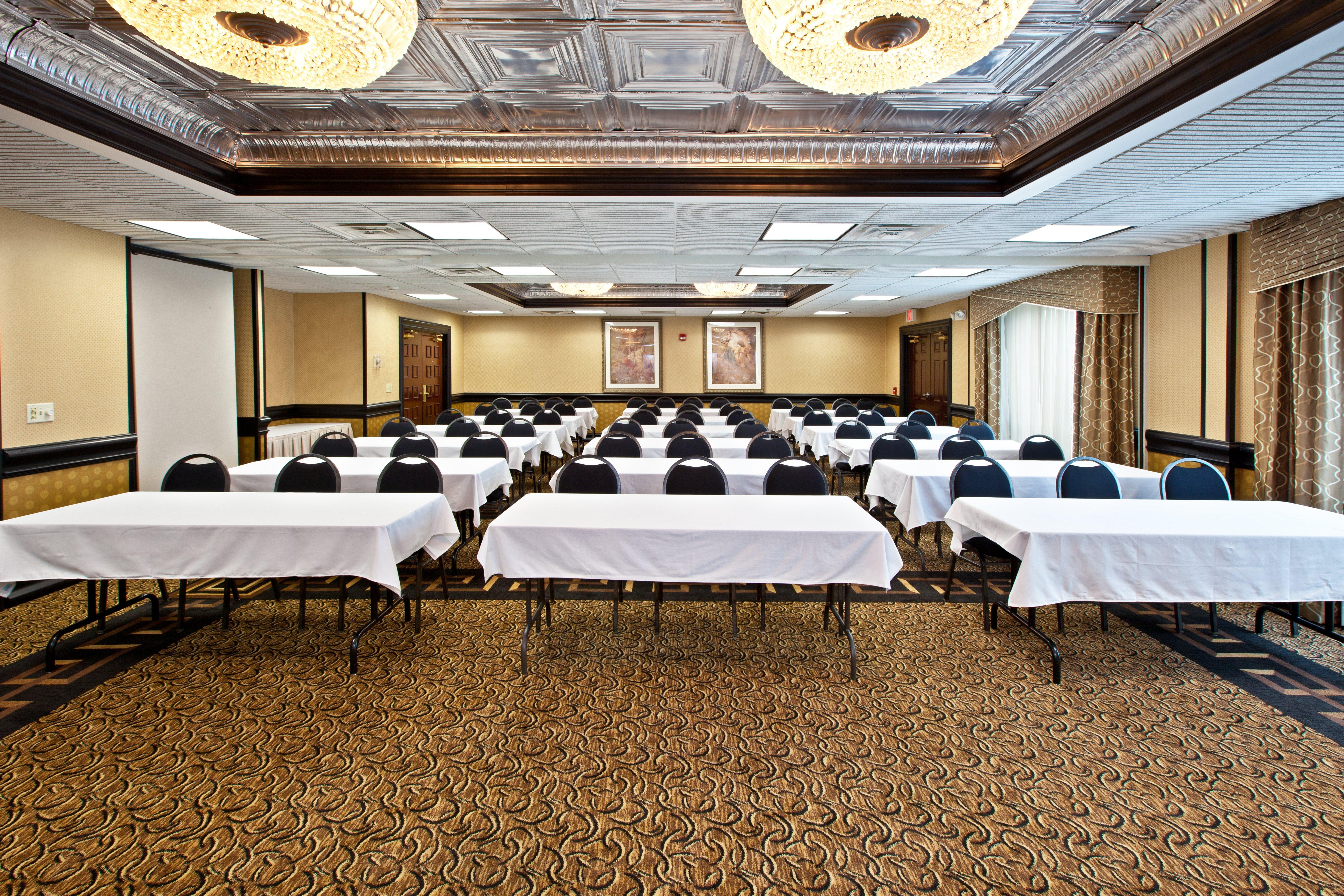 Holiday Inn Express Hotel & Suites Greenwood Kemudahan gambar